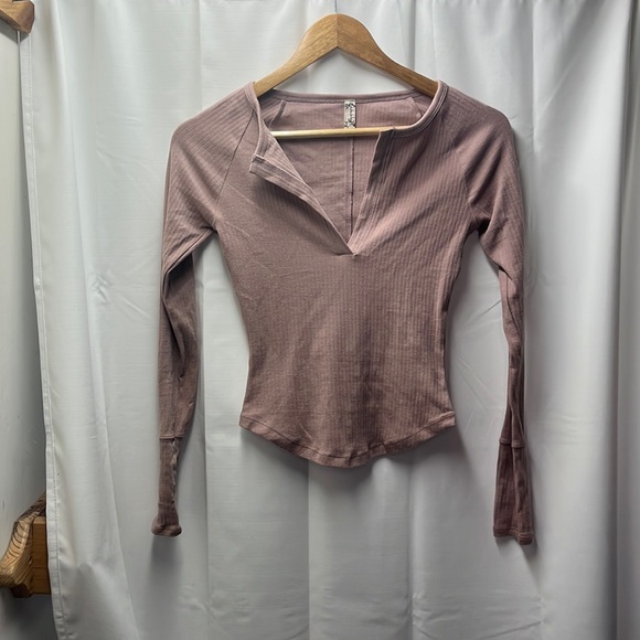 Free People Tops - FREE PEOPLE Billie Ribber Mauve Layering Top- XS